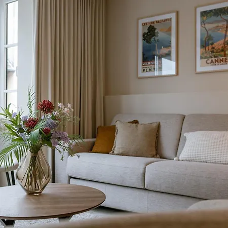 Huswell - Lovely In The Heart Of Ostenda